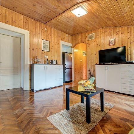 D&L Apartment In Center بولا المظهر الخارجي الصورة