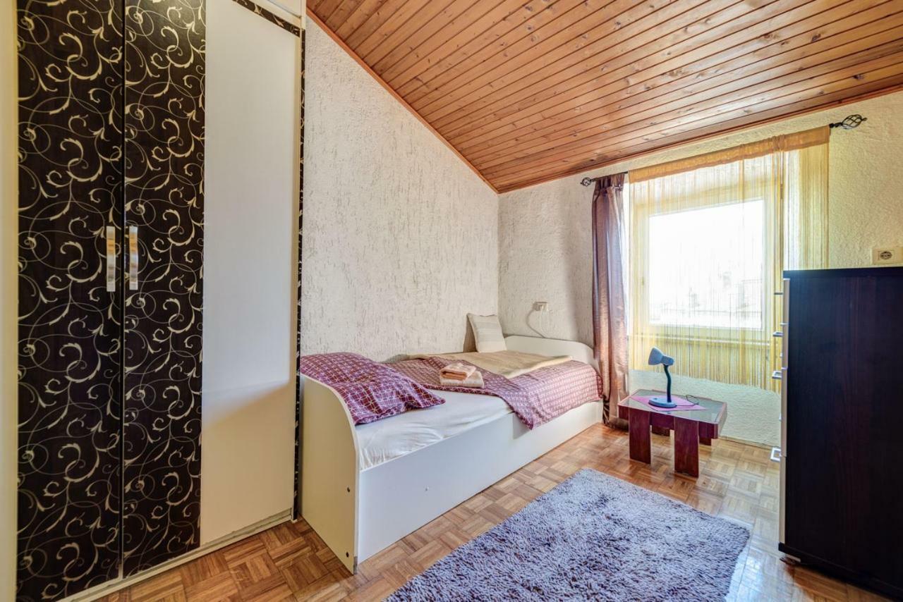 D&L Apartment In Center بولا المظهر الخارجي الصورة